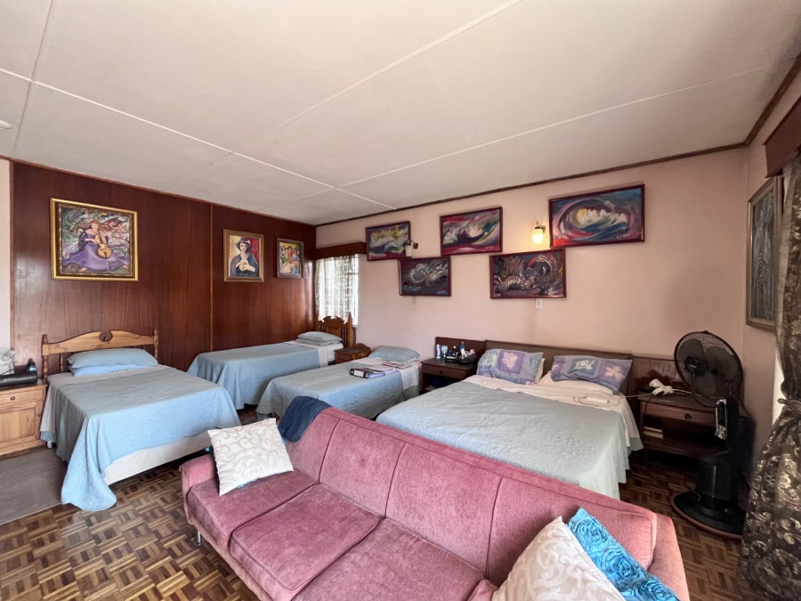 9 Bedroom Property for Sale in Generaal De Wet Free State